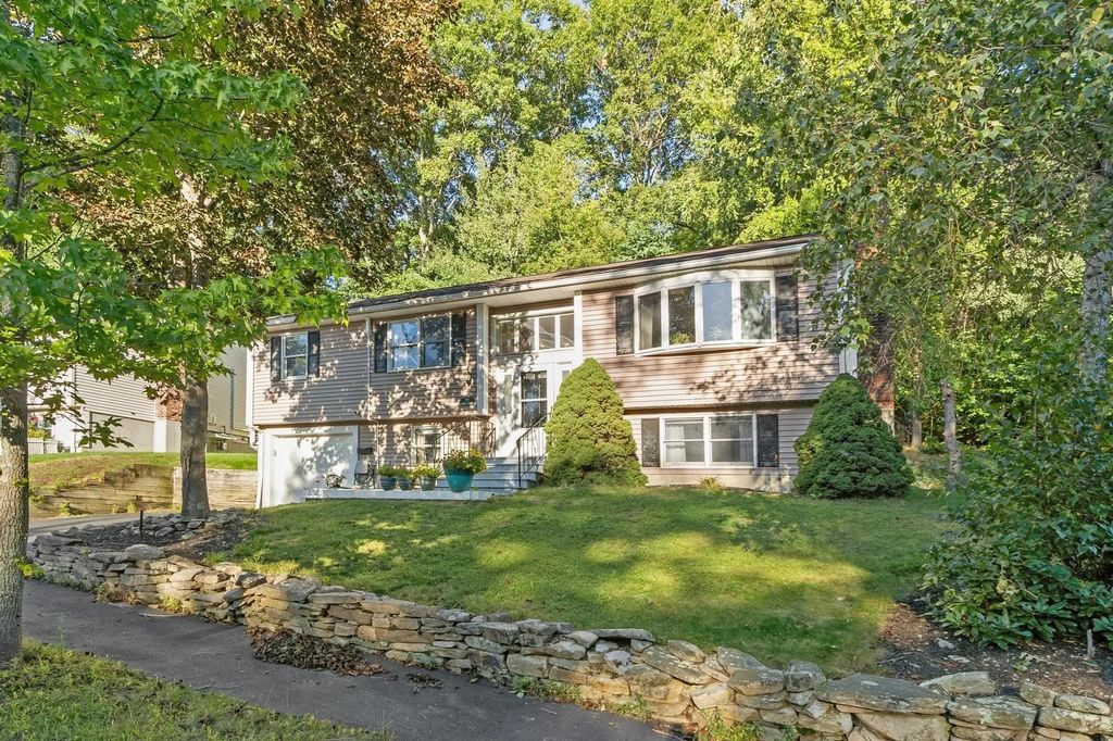 77 Darnell Road, Worcester