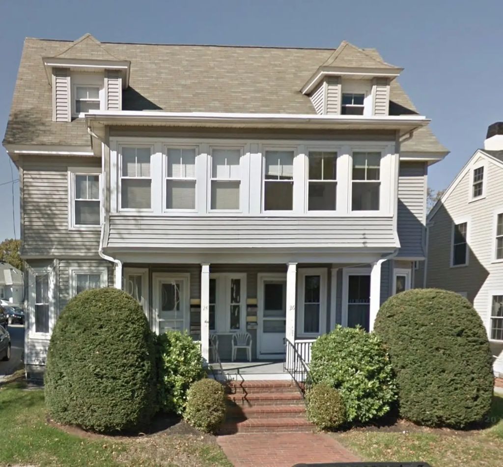 24 Elm St #1, Andover