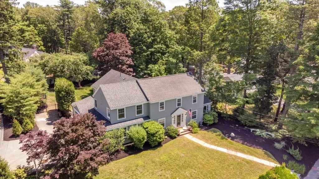 65 Blake Rd, Lexington