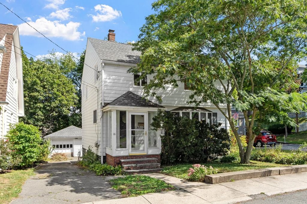 18 Smith Road, Saugus