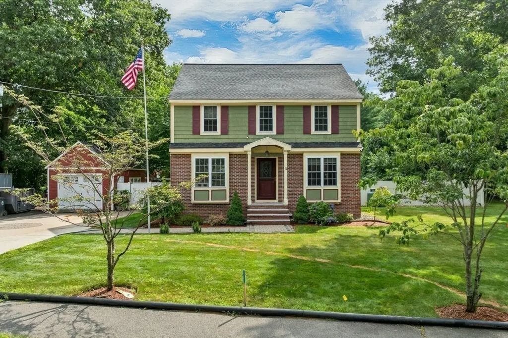 3 Forest St, Wilmington