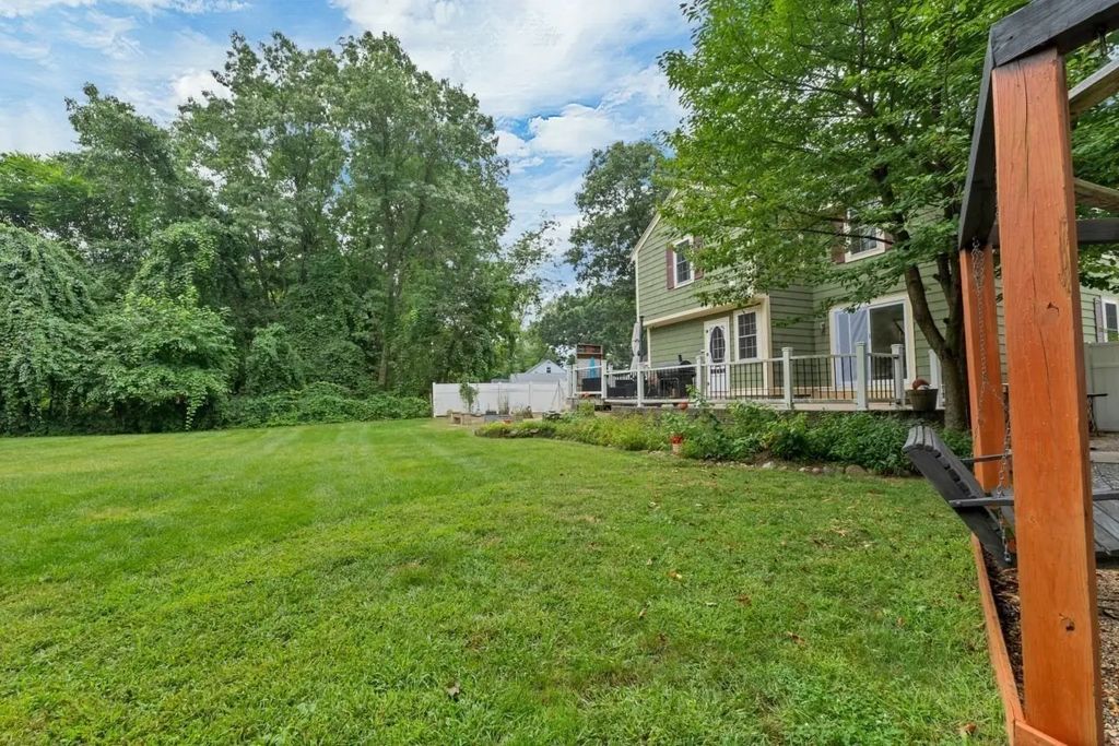 3 Forest St, Wilmington