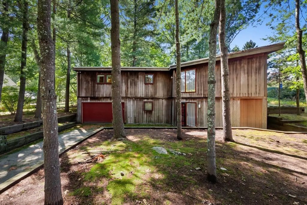 1748 Trapelo Rd, Waltham