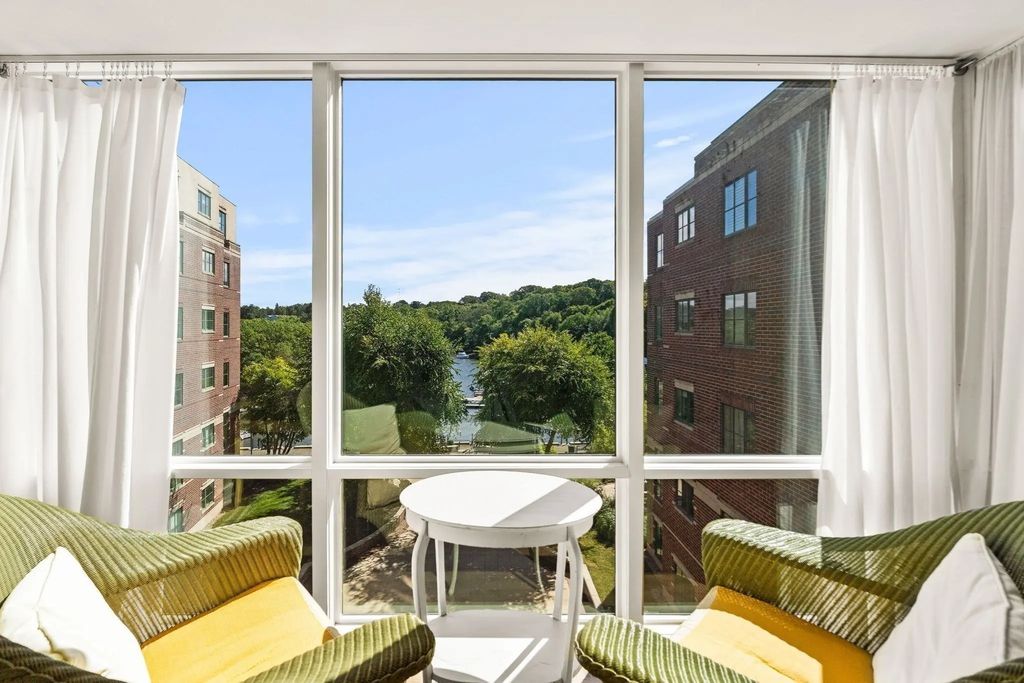 88 Wharf Street #402, Milton