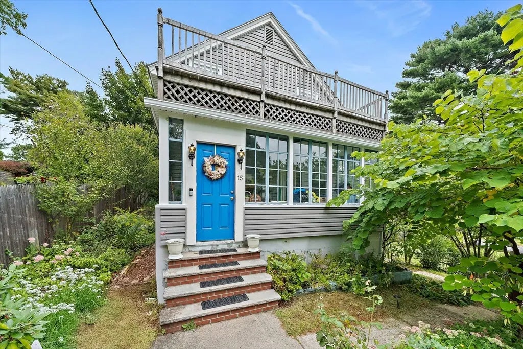 15 Linden Thomas Rd, Randolph