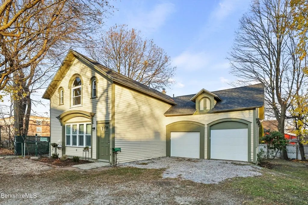 55 Pomeroy Ave #6, Pittsfield