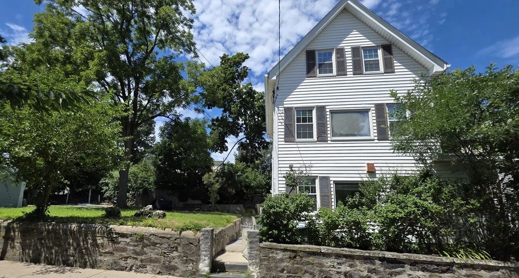 22 Juniper St #1, Boston