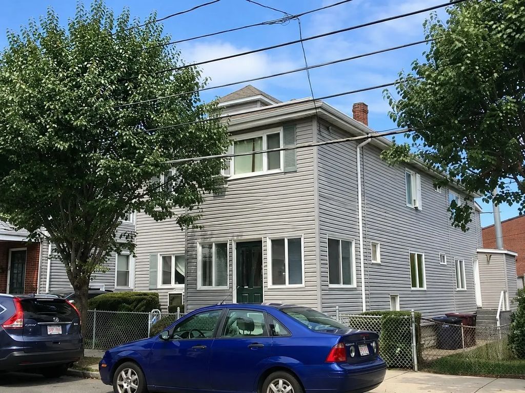 121 Clarence #1, Everett