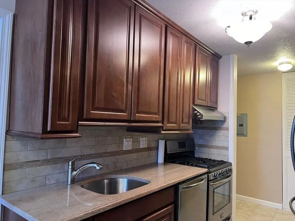 70 Shrewsbury Green #c, Shrewsbury
