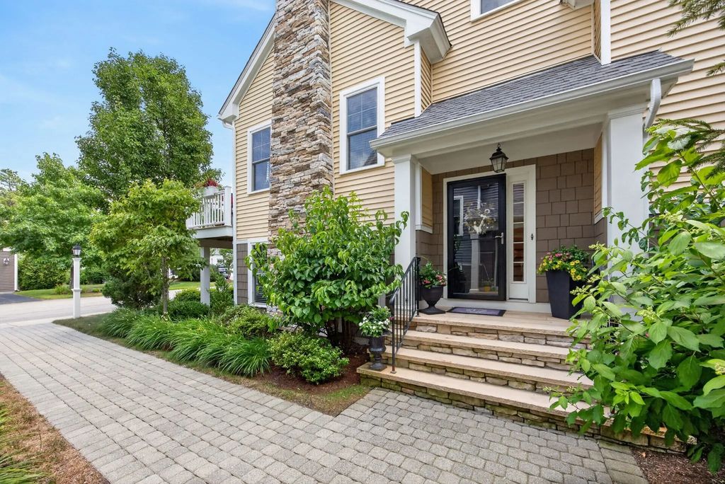 53 Boatwrights Loop, Plymouth