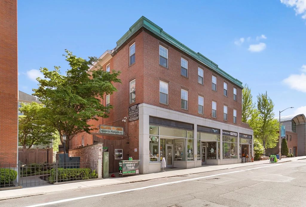 131 Essex Street #33, Salem