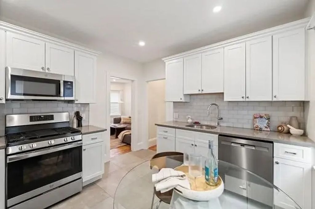 17 Belmont St #1, Somerville