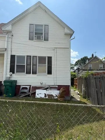 131 London St, Lowell