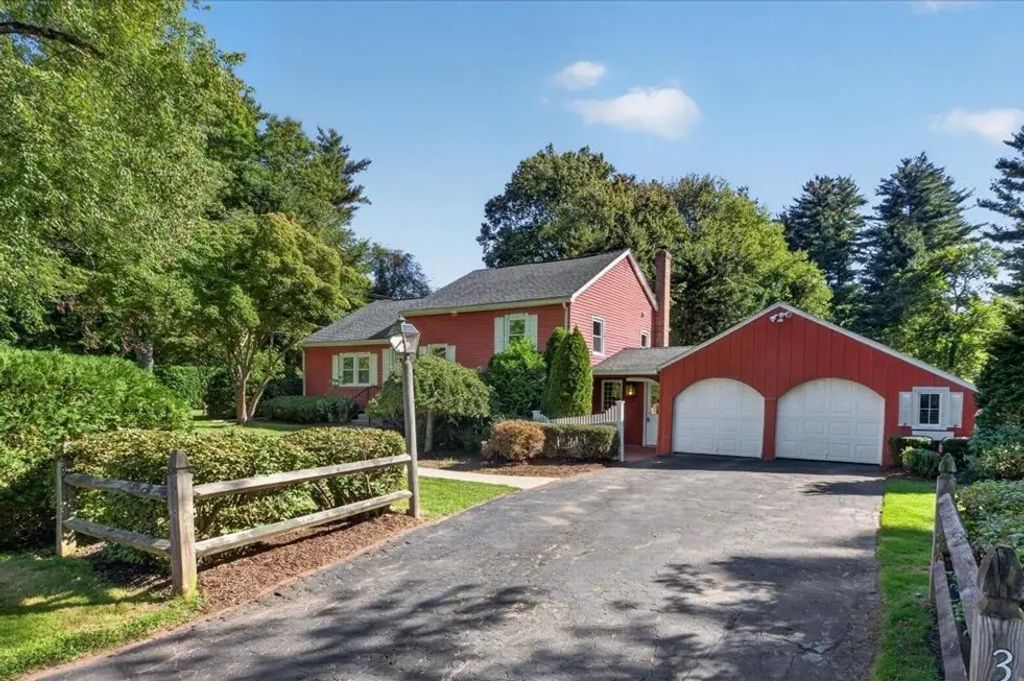 356 Springfield St, Wilbraham