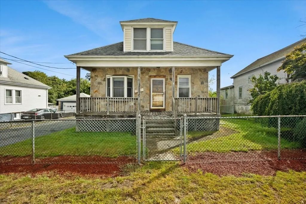 898 Church Street, New Bedford