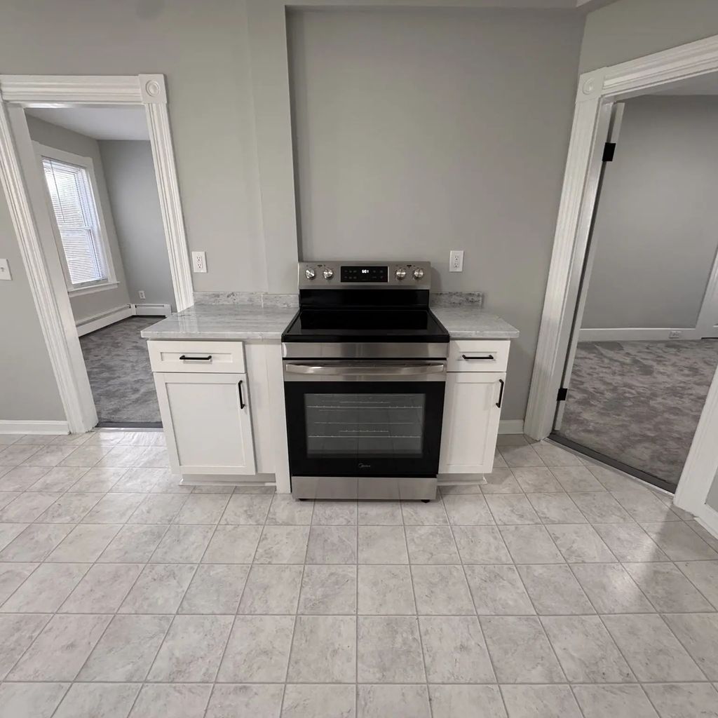 77 Oak St #2, Gardner