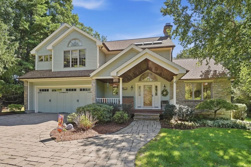 13 Woodland Drive, Paxton