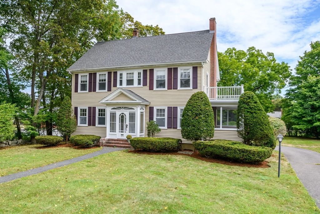 203 Bacon St, Natick