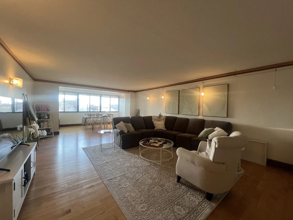 8 Whittier Place #7h, Boston