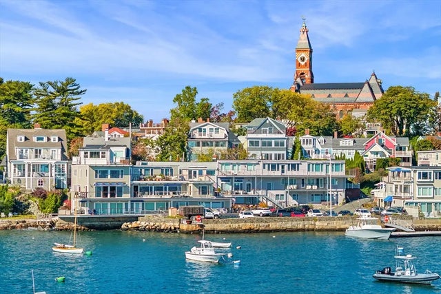 24 Lee Street #b10, Marblehead