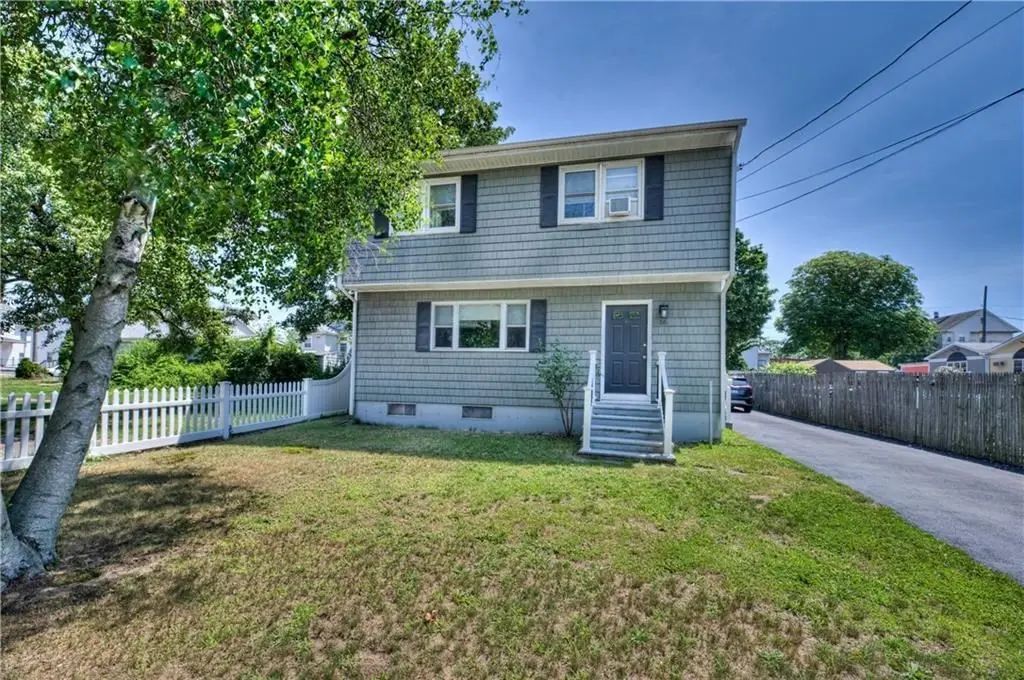 16 Arlington Ave, Warren