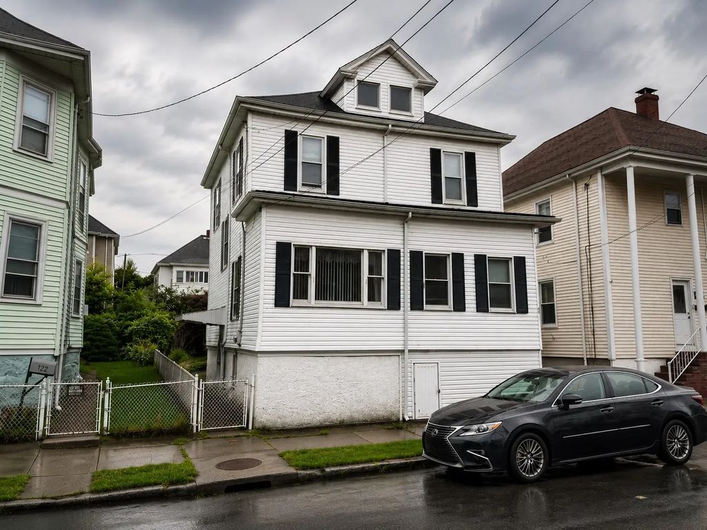 124 Clara St, New Bedford