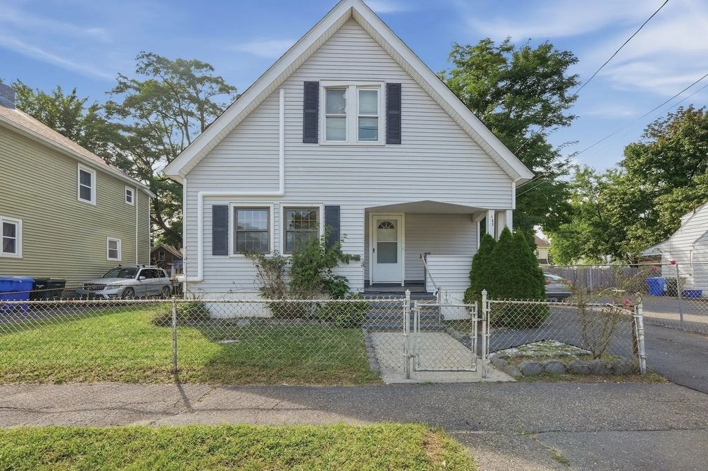 132 Gilbert Ave, Springfield