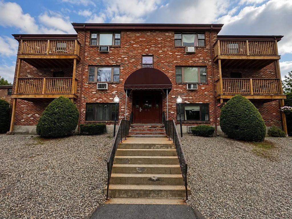 14-a Mayberry Dr #10, Westborough