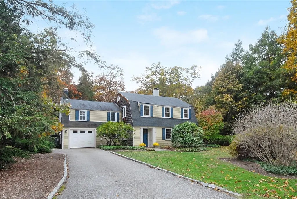 213 Nashoba, Concord