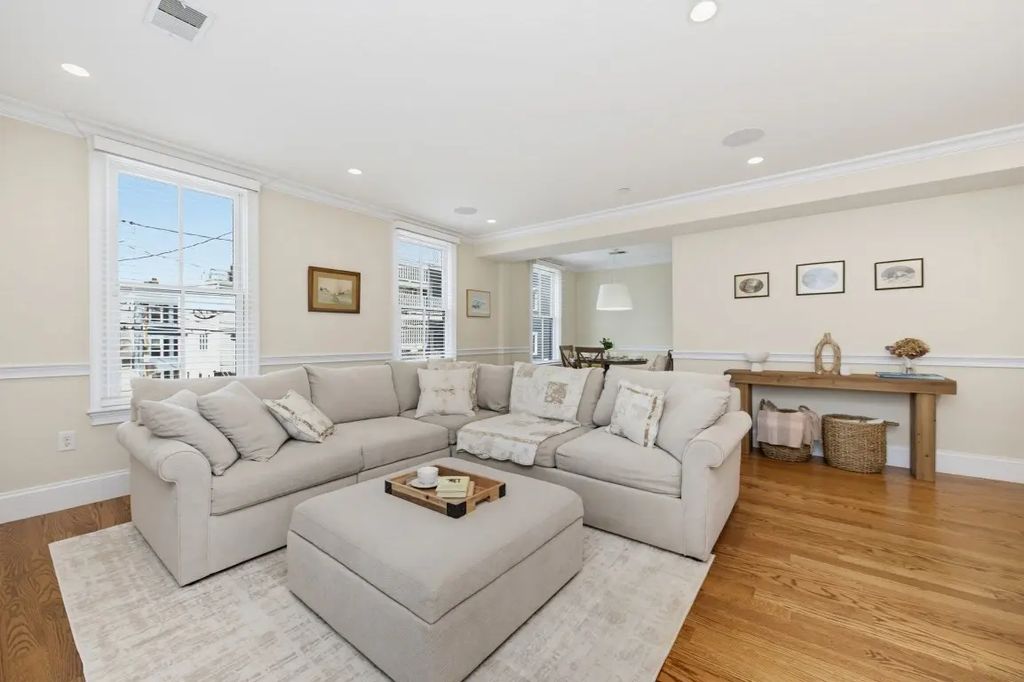 21 Salem St #2, Boston
