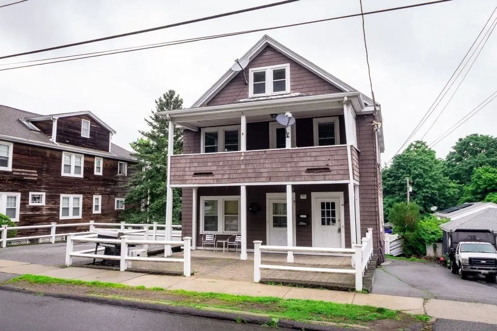 98 Winter St #2, Saugus