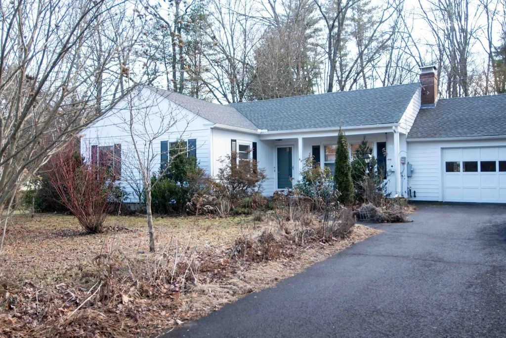 92 Cottage Street, Greenfield