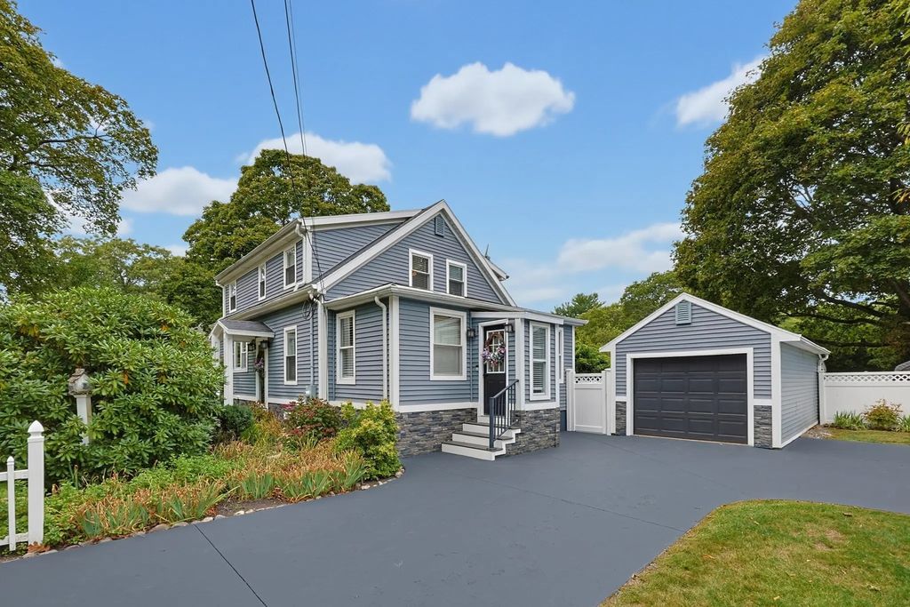 38 Dexter Ave., Seekonk