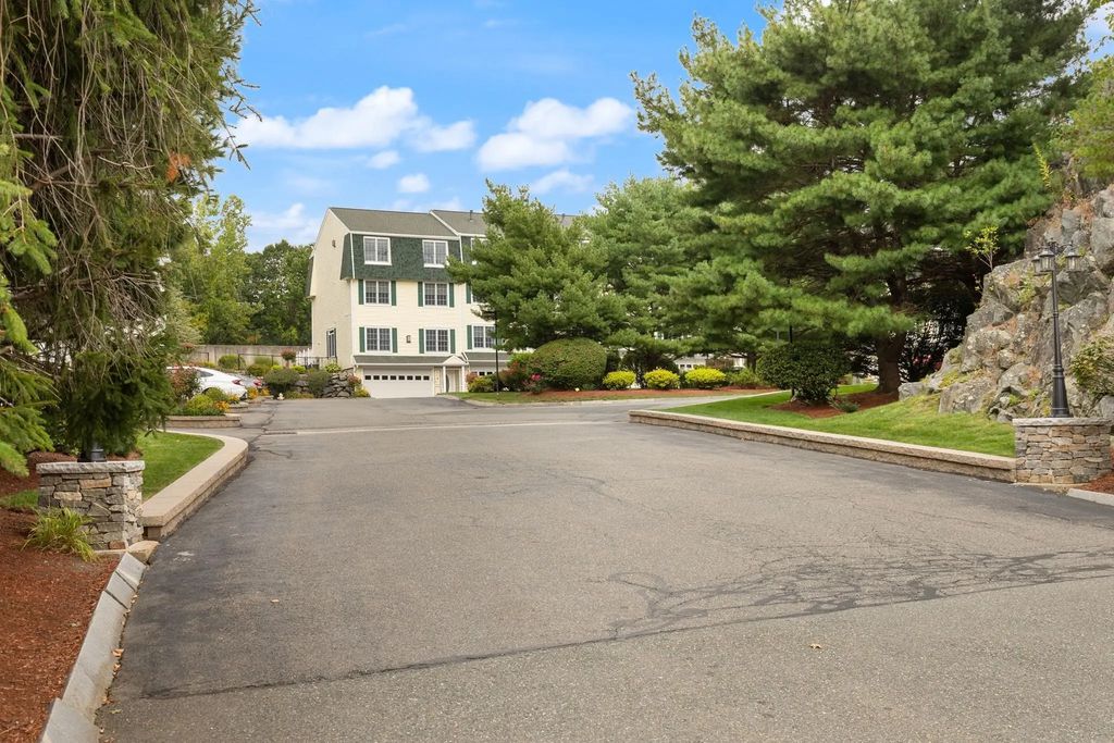 8 Dansreau Place #8, Middleton