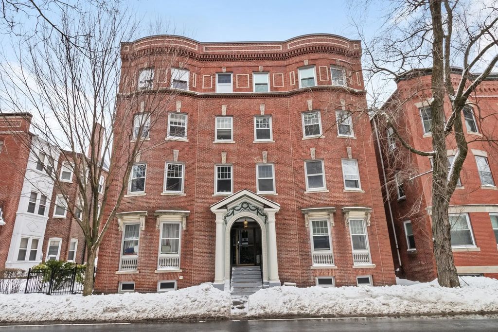 20 Winchester St #6, Brookline