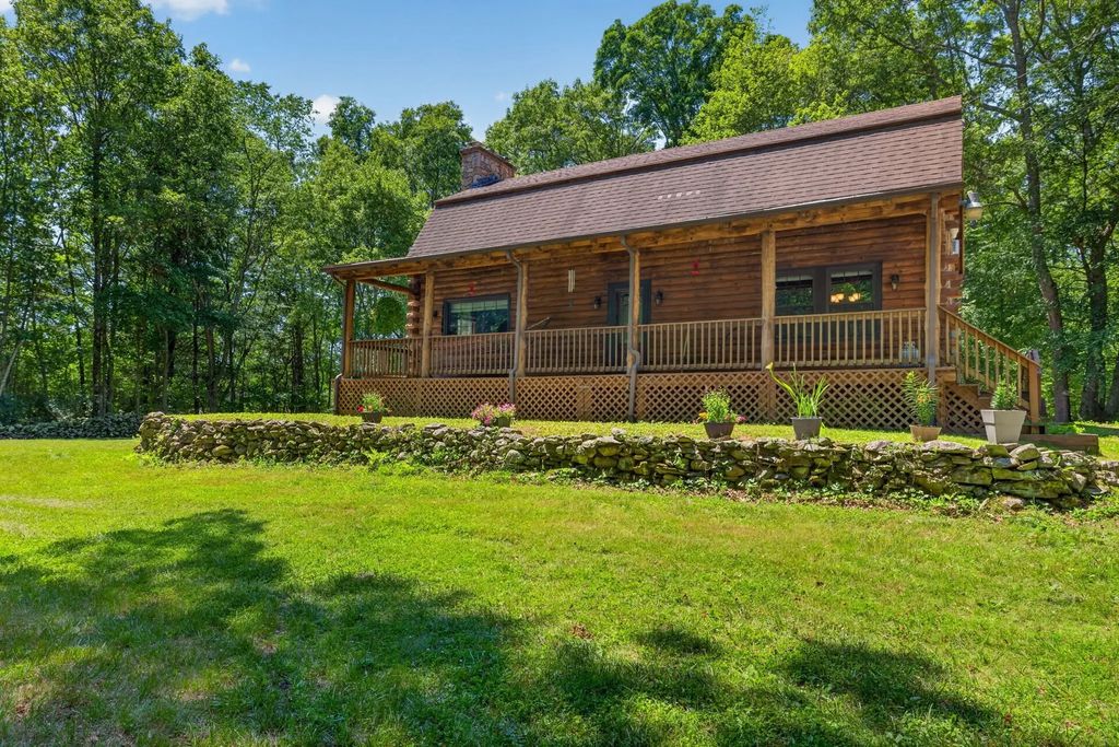 82 Hornbine Rd, Rehoboth