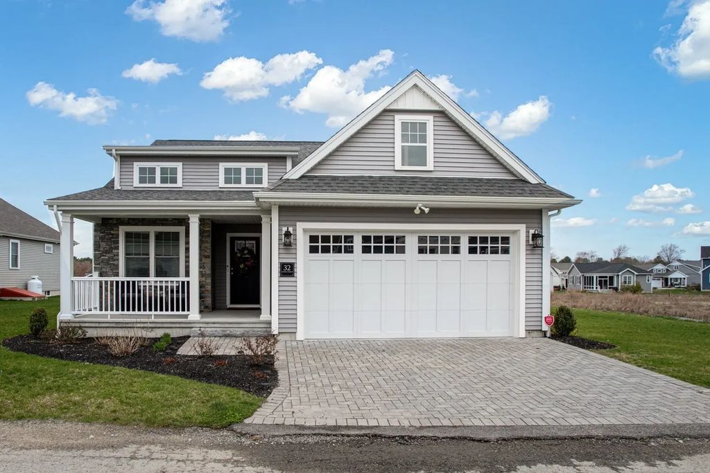 32 Sophia Dr, Rehoboth