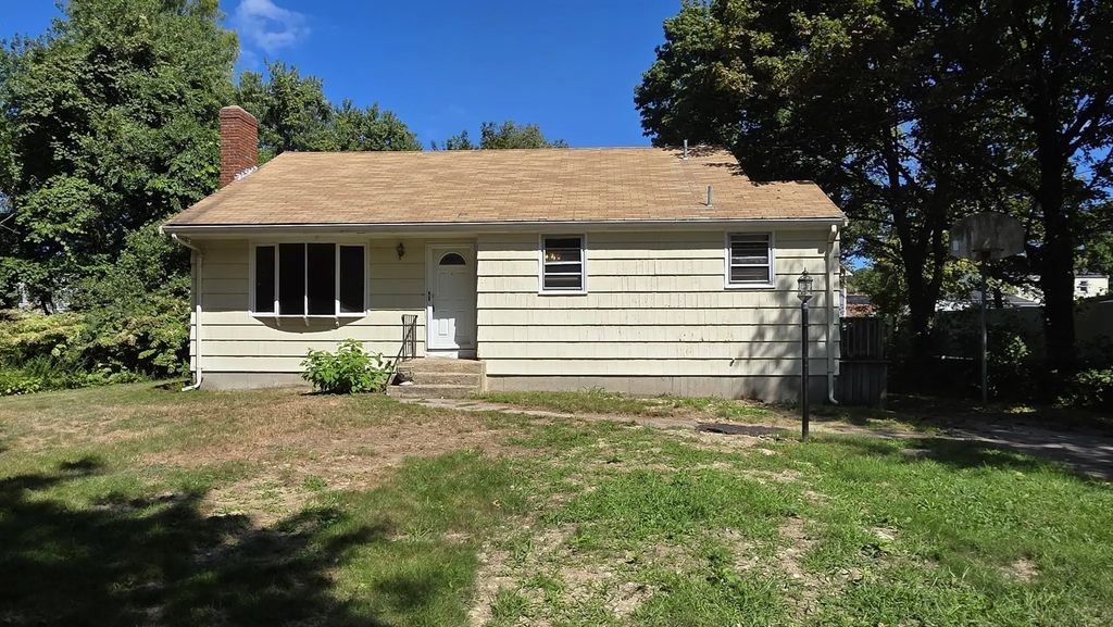 29 Whitcomb Ter, Weymouth