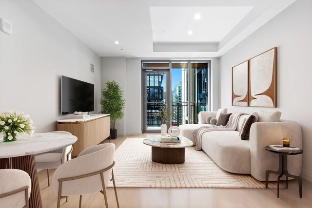 135 Seaport #1807, Boston