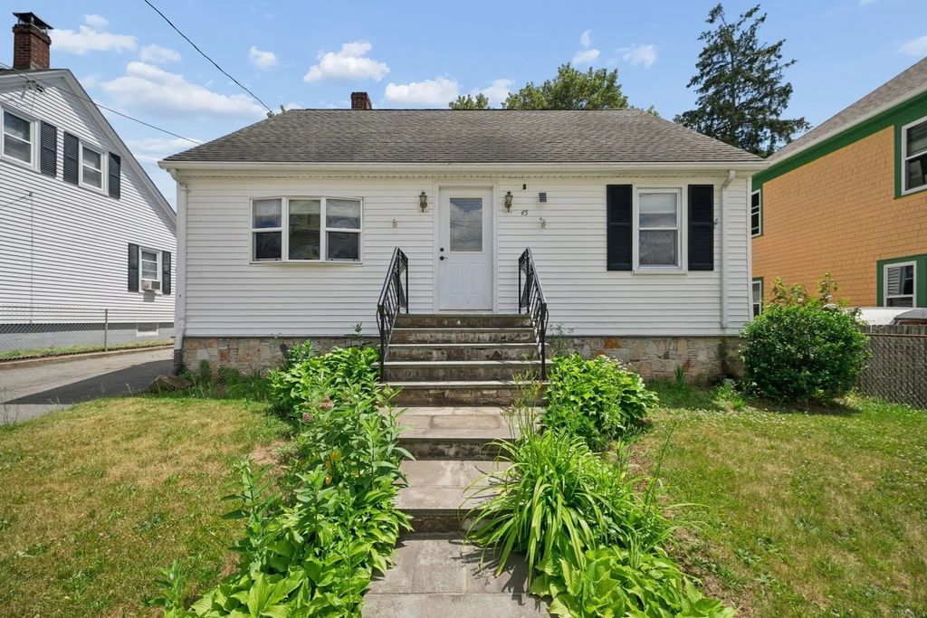 45 Bright St, Fall River