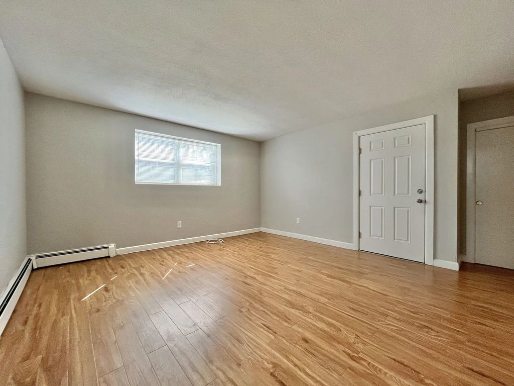 649 Washington #2, Boston