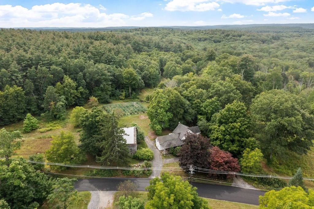 276 Middle Rd, Boxborough