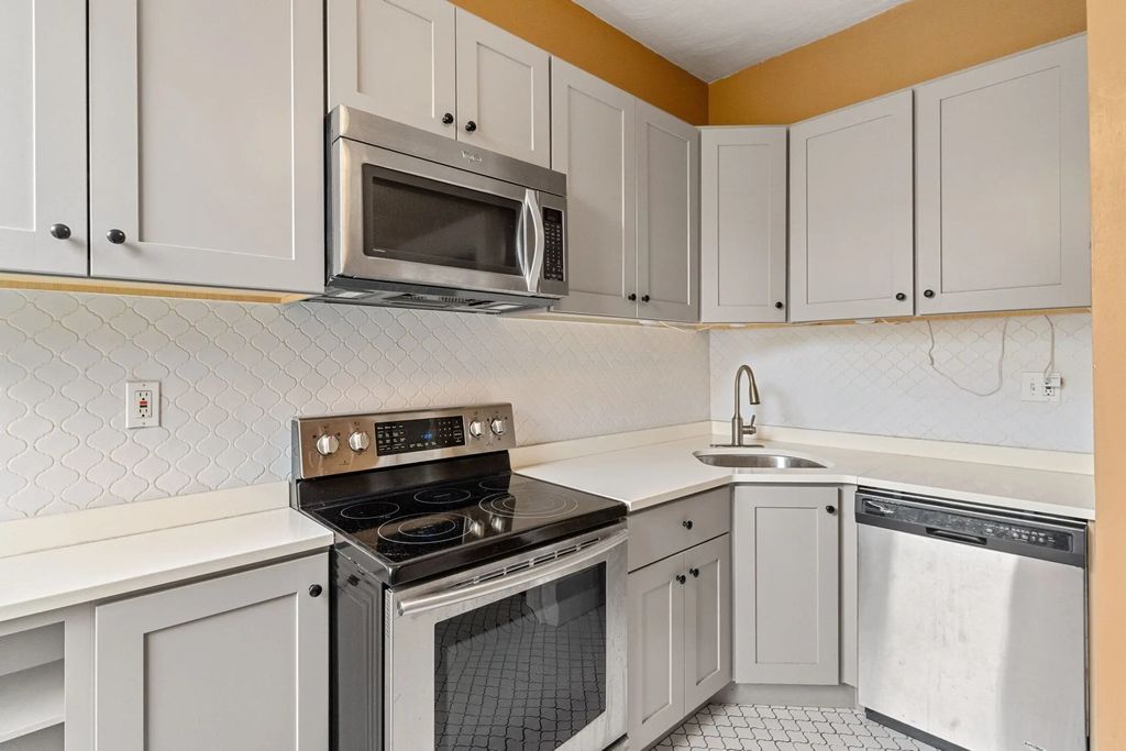259 Beacon Street #32, Boston