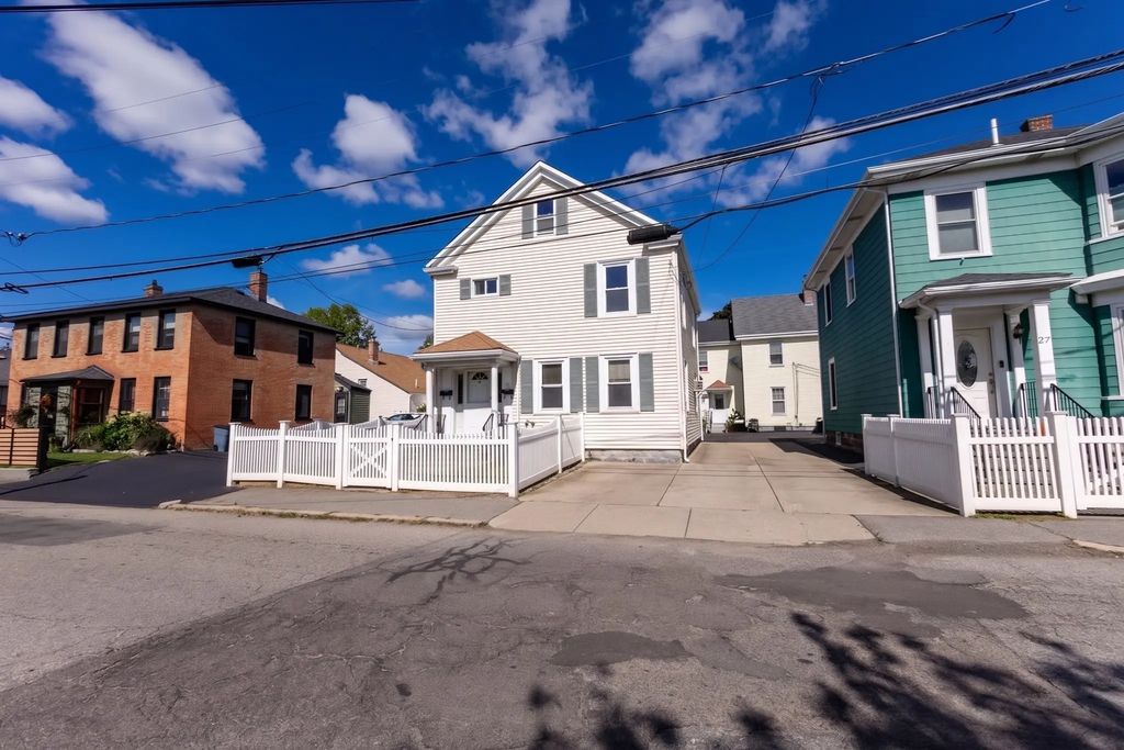 31 Central Street, Waltham