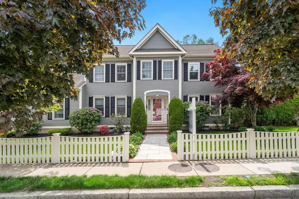 308 Brighton Street, Belmont