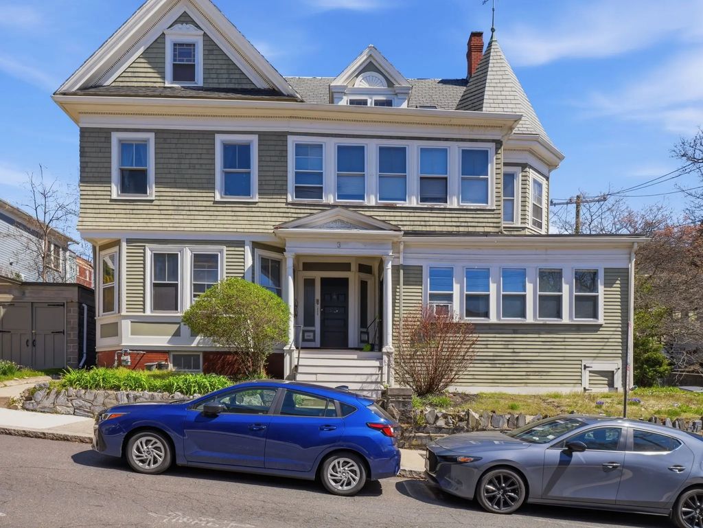 3 Monmouth Street #5, Somerville