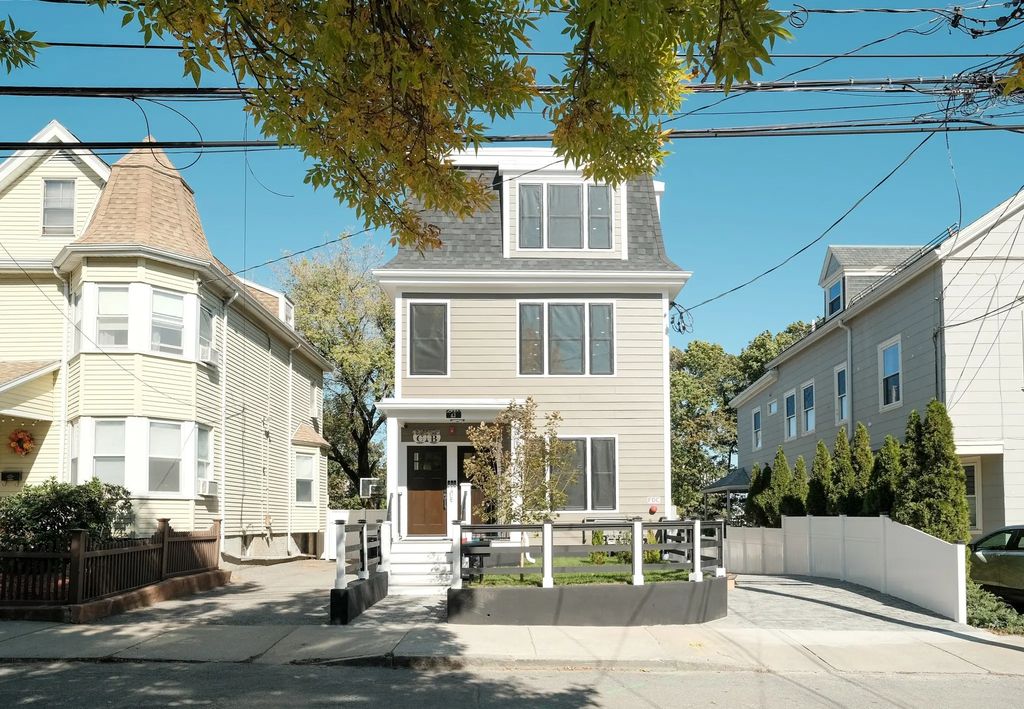 43 Boston St #c, Somerville