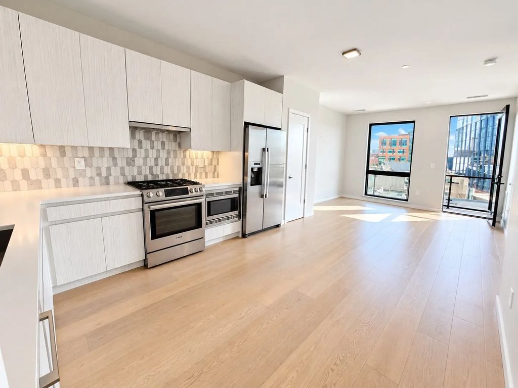 45 W 3rd Street #501, Boston