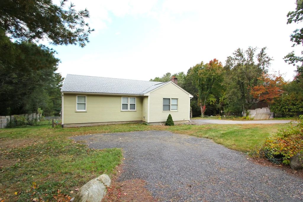 163 Farm St #1, Millis