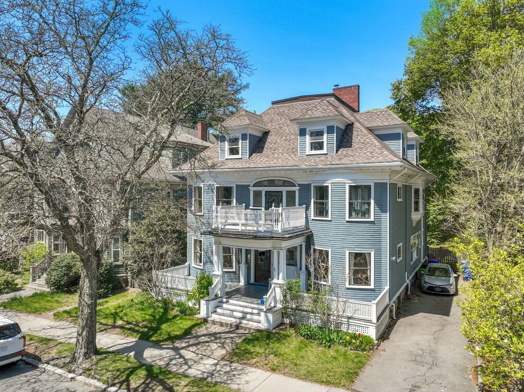 30 Welles Ave #3, Boston
